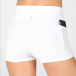 Fabletics 2” Oasis high waisted shorts in WHITE!